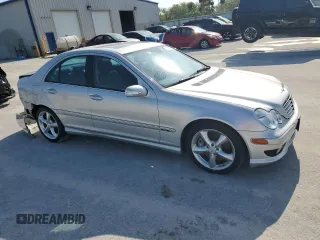 2005 Mercedes-Benz C 230 Kompressor z VIN WDBRF40J35F726895, wystawiony jako Copart lot #51034775 z przebiegiem 31 612 mil mil oraz Szkoda całkowita • Salvage title. Historia ofert i sprzedaży dostępna na DreamBid. Obrazek 4.