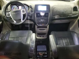 2012 Chrysler Town & Country Touring z VIN 2C4RC1BG2CR187749, wystawiony jako Copart lot #53797655 z przebiegiem 102 363 mil mil oraz Szkoda całkowita • Salvage title. Historia ofert i sprzedaży dostępna na DreamBid. Obrazek 8.