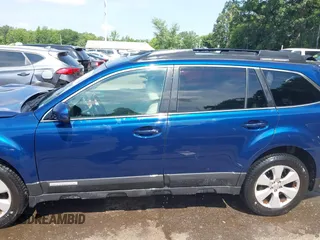 2010 Subaru Outback Limited Power Moon z VIN 4S4BRBKC9A3385376, wystawiony jako IAAI lot #42628742 z przebiegiem 106 812 mil mil oraz . Historia ofert i sprzedaży dostępna na DreamBid. Obrazek 14.