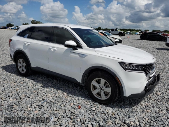 2022 Kia Sorento LX with VIN 5XYRG4LC4NG128842, listed as a Copart auction lot 60874745 with 12,775 mi miles and Salvage title. Bid and sale history available at DreamBid. Image 4.