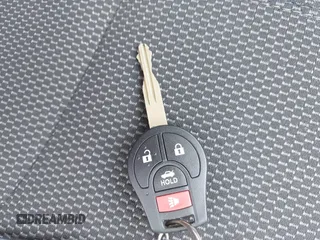 2013 Nissan Sentra SR z VIN 3N1AB7AP9DL797105, wystawiony jako IAAI lot #42319972 z przebiegiem 101 073 mil mil oraz . Historia ofert i sprzedaży dostępna na DreamBid. Obrazek 11.