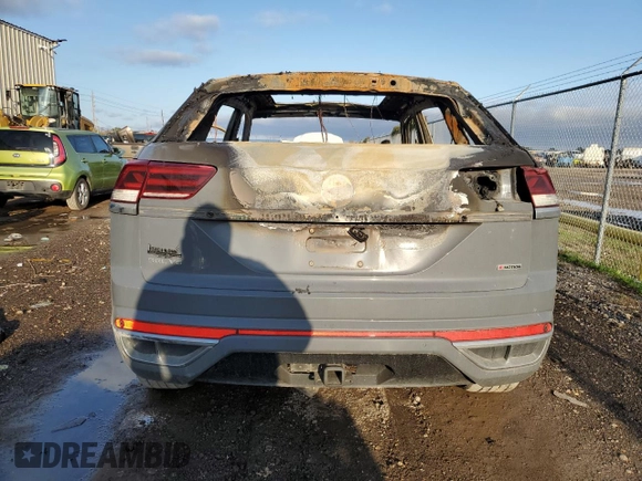 2021 Volkswagen Atlas SEL Premium R-Line z VIN 1V2FE2CA7MC223635, wystawiony jako Copart lot #85544804 z przebiegiem Nie podano mil oraz Nie do naprawy • Non repairable. Historia ofert i sprzedaży dostępna na DreamBid. Obrazek 6.
