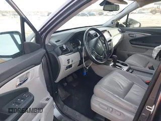 2016 Honda Pilot EX-L z VIN 5FNYF5H67GB006722, wystawiony jako IAAI lot #41023005 z przebiegiem 126 450 mil mil oraz . Historia ofert i sprzedaży dostępna na DreamBid. Obrazek 5.