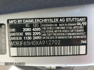 1999 Mercedes-Benz E 320 z VIN WDBJF65H0XA912702, wystawiony jako Copart lot #58131035 z przebiegiem 144 087 mil mil oraz Szkoda całkowita • Salvage title. Historia ofert i sprzedaży dostępna na DreamBid. Obrazek 12.