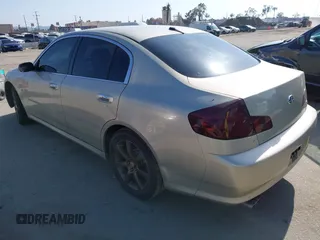 2005 Infiniti G35 Sedan with VIN JNKCV51E45M211951, listed as a IAAI auction lot 42107924 with 122,916 mi miles. Bid and sale history available at carsss.com. Image 3.