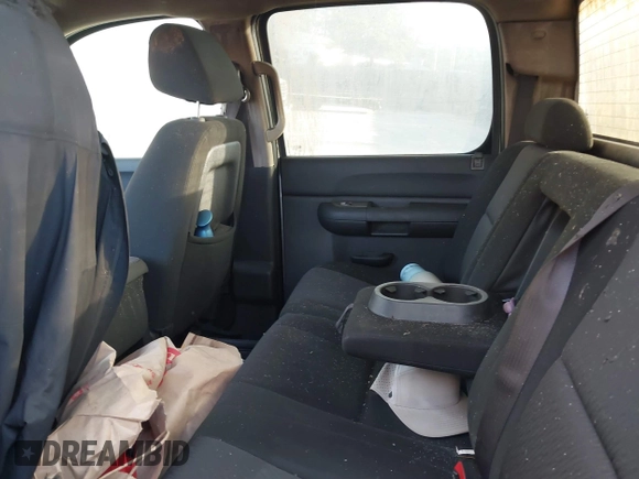 2013 Chevrolet Silverado 1500 LT with VIN 3GCPKSE74DG363736, listed as a IAAI auction lot 39133853 with 1 mi miles. Bid and sale history available at carsss.com. Image 8.