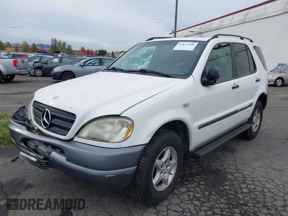 1998 Mercedes-Benz M-Class with VIN 4JGAB54E0WA005344, listed as a IAAI auction lot 37837508 with 159,933 mi miles. Bid and sale history available at carsss.com. Image 2.