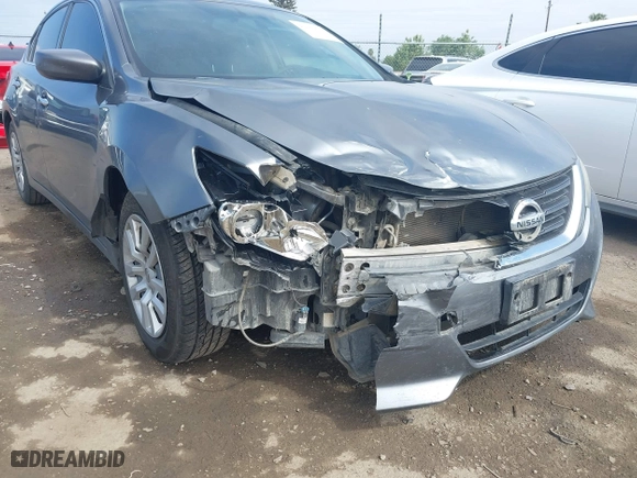 2016 Nissan Altima 2.5 SL with VIN 1N4AL3AP4GC199187, listed as a IAAI auction lot 42050610 with 205,174 mi miles. Bid and sale history available at carsss.com. Image 6.
