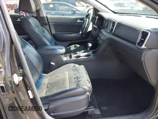 2017 Kia Sportage EX z VIN KNDPN3ACXH7178768, wystawiony jako IAAI lot #42608197 z przebiegiem 137 239 mil mil oraz . Historia ofert i sprzedaży dostępna na DreamBid. Obrazek 5.