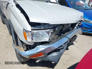1996 Toyota 4Runner SR5 z VIN JT3HN86R8T0015119, wystawiony jako IAAI lot #42247649 z przebiegiem 379 333 mil mil oraz . Historia ofert i sprzedaży dostępna na DreamBid. Obrazek 14.