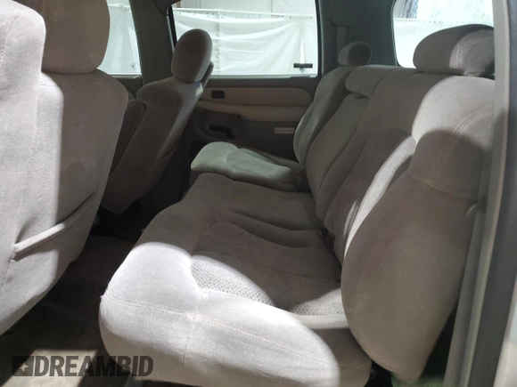2000 Chevrolet Suburban LS with VIN 3GNEC16T3YG112424, listed as a Copart auction lot 48771605 with 242,592 mi miles and Clean title. Bid and sale history available at DreamBid. Image 11.