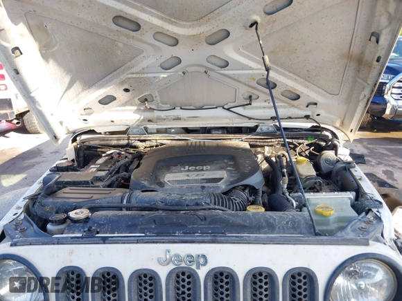 2016 Jeep Wrangler Unlimited Sport z VIN 1C4BJWDG5GL257423, wystawiony jako IAAI lot #42530026 z przebiegiem 157 072 mil mil oraz . Historia ofert i sprzedaży dostępna na DreamBid. Obrazek 10.