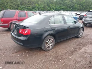 2005 Volkswagen Jetta 2.5L with VIN 3VWDF71K65M641809, listed as a IAAI auction lot 42230703 with 215,996 mi miles and . Bid and sale history available at DreamBid. Image 4.
