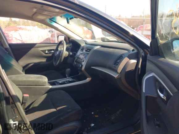 2015 Nissan Altima 2.5 S with VIN 1N4AL3AP7FC182401, listed as a IAAI auction lot 42110825 with 153,568 mi miles. Bid and sale history available at carsss.com. Image 5.