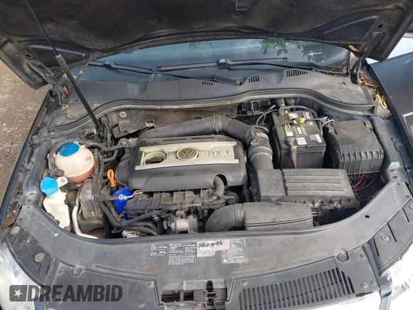 2008 Volkswagen Passat Komfort with VIN WVWXK73C58E234589, listed as a IAAI auction lot 42534711 with 156,519 mi miles and . Bid and sale history available at DreamBid. Image 10.