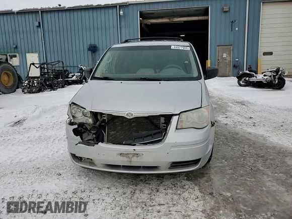 2008 Chrysler Town & Country LX with VIN 2A8HR44H18R687306, listed as a Copart auction lot 44927905 with 196,987 mi miles and Salvage Title. Bid and sale history available at carsss.com. Image 12.