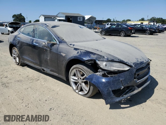 2013 Tesla Model S with VIN 5YJSA1AC9DFP10400, listed as a Copart auction lot 64096555 with 165,166 mi miles and Salvage title. Bid and sale history available at DreamBid. Image 4.