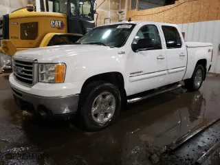 2013 GMC Sierra 1500 SLT with VIN 3GTP2WE76DG150052, listed as a Copart auction lot 48682575 with 105,384 mi miles and Clean Title. Bid and sale history available at carsss.com. Image 1.