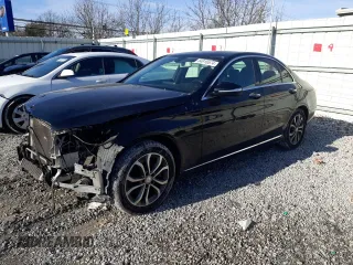 2015 Mercedes-Benz C-Class C 300 Luxury with VIN 55SWF4KB0FU053787, listed as a Copart auction lot 84916574 with 77,943 mi miles and Salvage Title. Bid and sale history available at carsss.com. Image 1.