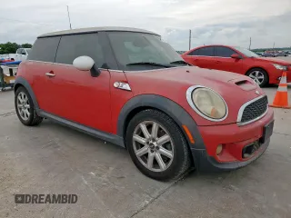2011 MINI Hardtop S with VIN WMWSV3C5XBTY23021, listed as a Copart auction lot 58786655 with 117,874 mi miles and Clean title. Bid and sale history available at DreamBid. Image 4.