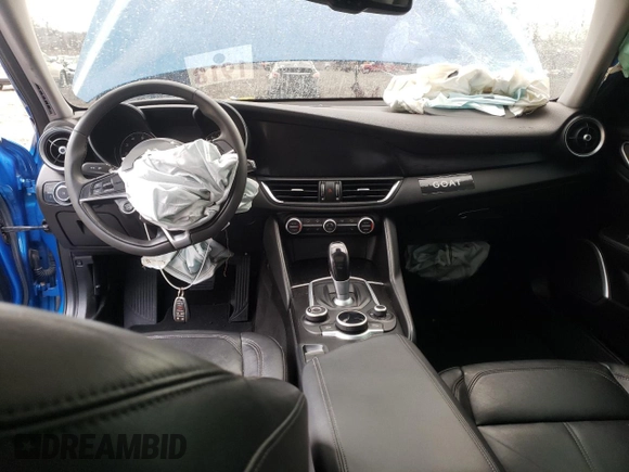 2018 Alfa Romeo Giulia with VIN ZARFAEDN9J7563315, listed as a Copart auction lot 47506033 with 0 mi miles. Bid and sale history available at carsss.com. Image 8.