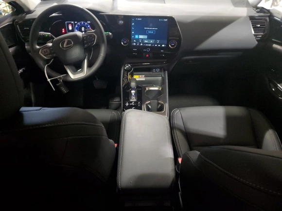 2025 Lexus NX 350 z VIN 2T2AGCEZ5SC081445, wystawiony jako Copart lot #51842125 z przebiegiem 9 861 mil mil oraz Szkoda całkowita • Salvage title. Historia ofert i sprzedaży dostępna na DreamBid. Obrazek 8.