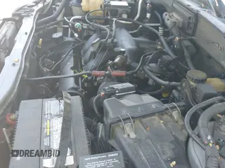 2002 Ford Escape XLT Choice с VIN 1FMYU04112KC60596, выставлен на аукционе IAAI как лот 42473013 с пробегом 247 797 миль миль и . История ставок и продаж доступна на DreamBid. Изображение 12.