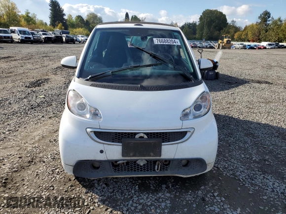 2015 Smart fortwo Passion с VIN WMEEK3BA5FK835565, выставлен на аукционе Copart как лот 76688204 с пробегом 62 674 миль миль и Списание • Salvage title. История ставок и продаж доступна на DreamBid. Изображение 5.