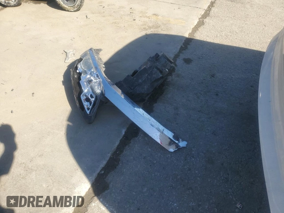 2010 Ford Fusion SE z VIN 3FAHP0HA6AR421918, wystawiony jako Copart lot #46276355 z przebiegiem 129 408 mil mil oraz Szkoda całkowita • Salvage title. Historia ofert i sprzedaży dostępna na DreamBid. Obrazek 13.