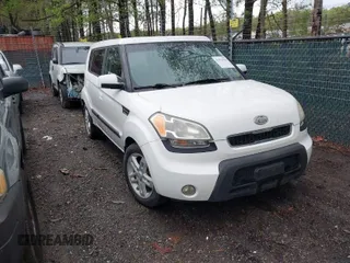 2010 Kia Soul + with VIN KNDJT2A24A7027136, listed as a IAAI auction lot 41974794 with 278,486 mi miles. Bid and sale history available at carsss.com. Image 1.