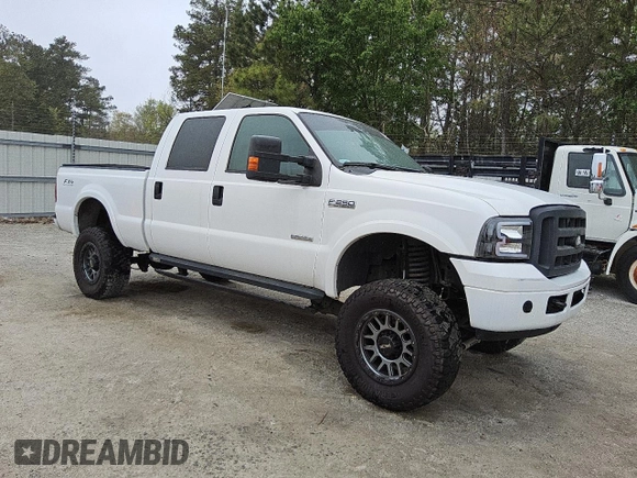 2007 Ford F-250 XL z VIN 1FTSW21P47EA83363, wystawiony jako Copart lot #49825005 z przebiegiem 160 460 mil mil oraz Czysty tytuł • Clean title. Historia ofert i sprzedaży dostępna na DreamBid. Obrazek 4.