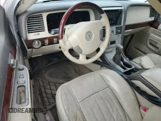 2004 Lincoln Aviator Luxury with VIN 5LMEU88H04ZJ25027, listed as a Copart auction lot 87581655 with 217,485 mi miles and Salvage Title. Bid and sale history available at DreamBid. Image 8.