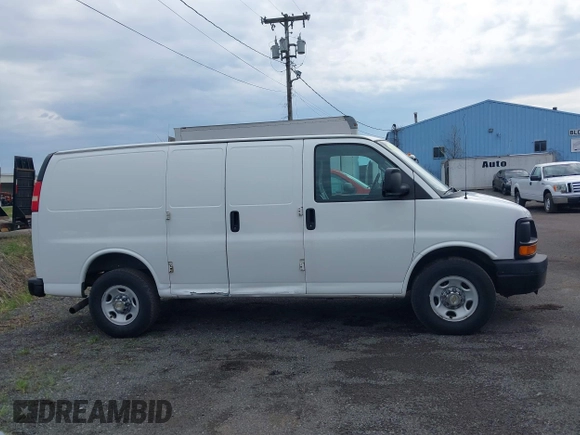 2016 Chevrolet Express Cargo Van with VIN 1GCWGAFF0G1140500, listed as a IAAI auction lot 42130720 with 239,606 mi miles. Bid and sale history available at carsss.com. Image 13.