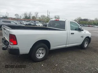 2022 Ram 1500 Tradesman z VIN 3C6JR6DG4NG330058, wystawiony jako IAAI lot #41903518 z przebiegiem 41 210 mil mil oraz . Historia ofert i sprzedaży dostępna na DreamBid. Obrazek 17.
