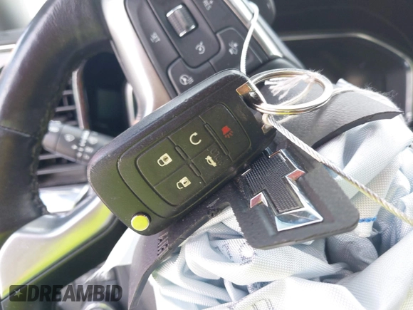 2022 Chevrolet Silverado 1500 RST with VIN 1GCUDEED9NZ531800, listed as a IAAI auction lot 42092105 with 82,853 mi miles and . Bid and sale history available at DreamBid. Image 11.