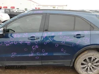 2022 Cadillac XT4 FWD Sport with VIN 1GYFZER44NF151862, listed as a IAAI auction lot 41429850 with 9,854 mi miles. Bid and sale history available at carsss.com. Image 14.