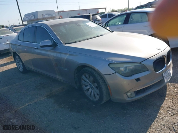 2009 BMW 7 Series 750i with VIN WBAKA83599CY35258, listed as a IAAI auction lot 42003363 with 1 mi miles. Bid and sale history available at carsss.com. Image 1.