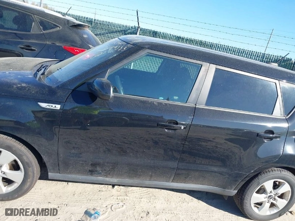 2018 Kia Soul with VIN KNDJN2A28J7523633, listed as a IAAI auction lot 41899233 with NaN miles. Bid and sale history available at carsss.com. Image 14.