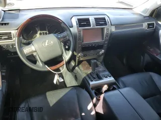 2015 Lexus GX 460 z VIN JTJBM7FX7F5092713, wystawiony jako Copart lot #55328785 z przebiegiem 85 366 mil mil oraz Szkody całkowita. Historia ofert i sprzedaży dostępna na DreamBid. Obrazek 8.