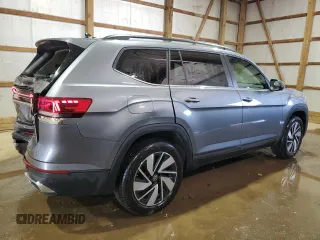 2025 Volkswagen Atlas SE with VIN 1V2HR2CA3SC512621, listed as a Copart auction lot 60779105 with 13,500 mi miles and Clean title. Bid and sale history available at DreamBid. Image 3.