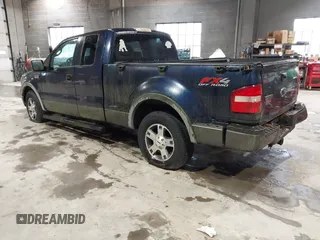 2005 Ford F-150 XLT z VIN 1FTPX04545KE70835, wystawiony jako IAAI lot #41980533 z przebiegiem 213 054 mil mil oraz . Historia ofert i sprzedaży dostępna na DreamBid. Obrazek 3.