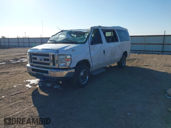 2014 Ford Econoline Passenger XL with VIN 1FBNE3BL1EDA97830, listed as a IAAI auction lot 41633760 with 100,953 mi miles. Bid and sale history available at carsss.com. Image 2.