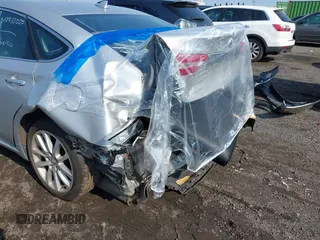 2013 Toyota Avalon XLE z VIN 4T1BK1EB7DU035647, wystawiony jako IAAI lot #42456762 z przebiegiem 136 018 mil mil oraz . Historia ofert i sprzedaży dostępna na DreamBid. Obrazek 19.