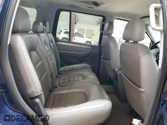 2004 Ford Explorer XLT with VIN 1FMDU73W44UC05913, listed as a Copart auction lot 44033155 with 179,222 mi miles and Salvage title. Bid and sale history available at DreamBid. Image 11.