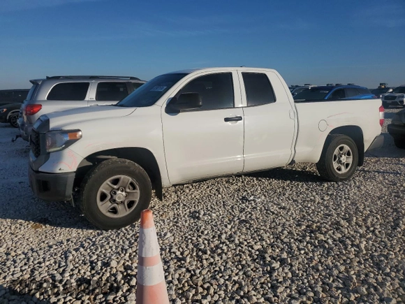 2020 Toyota Tundra 2WD SR with VIN 5TFRY5F19LX271230, listed as a Copart auction lot 82907174 with 107,352 mi miles and Salvage Title. Bid and sale history available at carsss.com. Image 1.