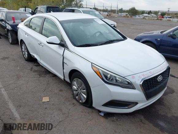 2016 Hyundai Sonata SE with VIN KMHE24L15GA037265, listed as a IAAI auction lot 40752675 with Not Provided miles and . Bid and sale history available at DreamBid. Image 1.