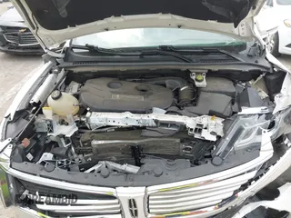 2017 Lincoln MKC Reserve with VIN 5LMCJ3D9XHUL55999, listed as a IAAI auction lot 42691155 with Not provided miles and . Bid and sale history available at DreamBid. Image 10.