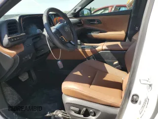 2025 Toyota Crown XLE с VIN JTDACAAJXS3003434, выставлен на аукционе Copart как лот 52637715 с пробегом 4 783 миль миль и Списание • Salvage title. История ставок и продаж доступна на DreamBid. Изображение 7.
