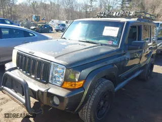 2006 Jeep Commander with VIN 1J8HG48KX6C195357, listed as a IAAI auction lot 41525843 with 158,235 mi miles. Bid and sale history available at carsss.com. Image 2.
