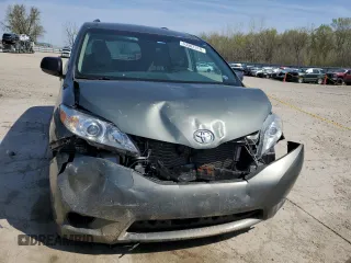 2014 Toyota Sienna L z VIN 5TDZK3DC2ES418247, wystawiony jako Copart lot #53362315 z przebiegiem 165 120 mil mil oraz Szkoda całkowita • Salvage title. Historia ofert i sprzedaży dostępna na DreamBid. Obrazek 5.